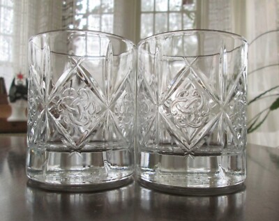 Pair of Dewar's Scotch Whiskey Glasses Celtic Knot 8 oz