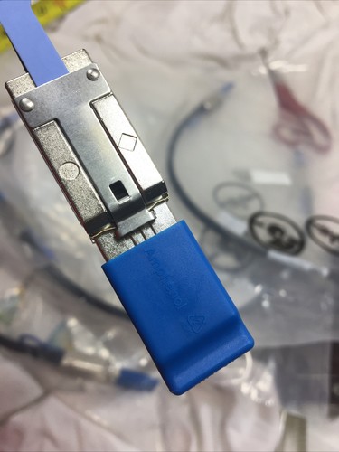 20” Amphenol male to male E357317-s 28 Awg Cable CN-0yp20D-apx00-8ah-518y - Picture 7 of 7