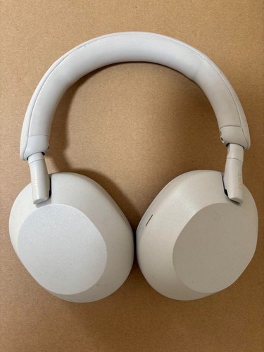 Sony WH-1000XM5 białe srebrne bezprzewodowe słuchawki stereo Bluetooth z redukcją szumów - Zdjęcie 9 z 12
