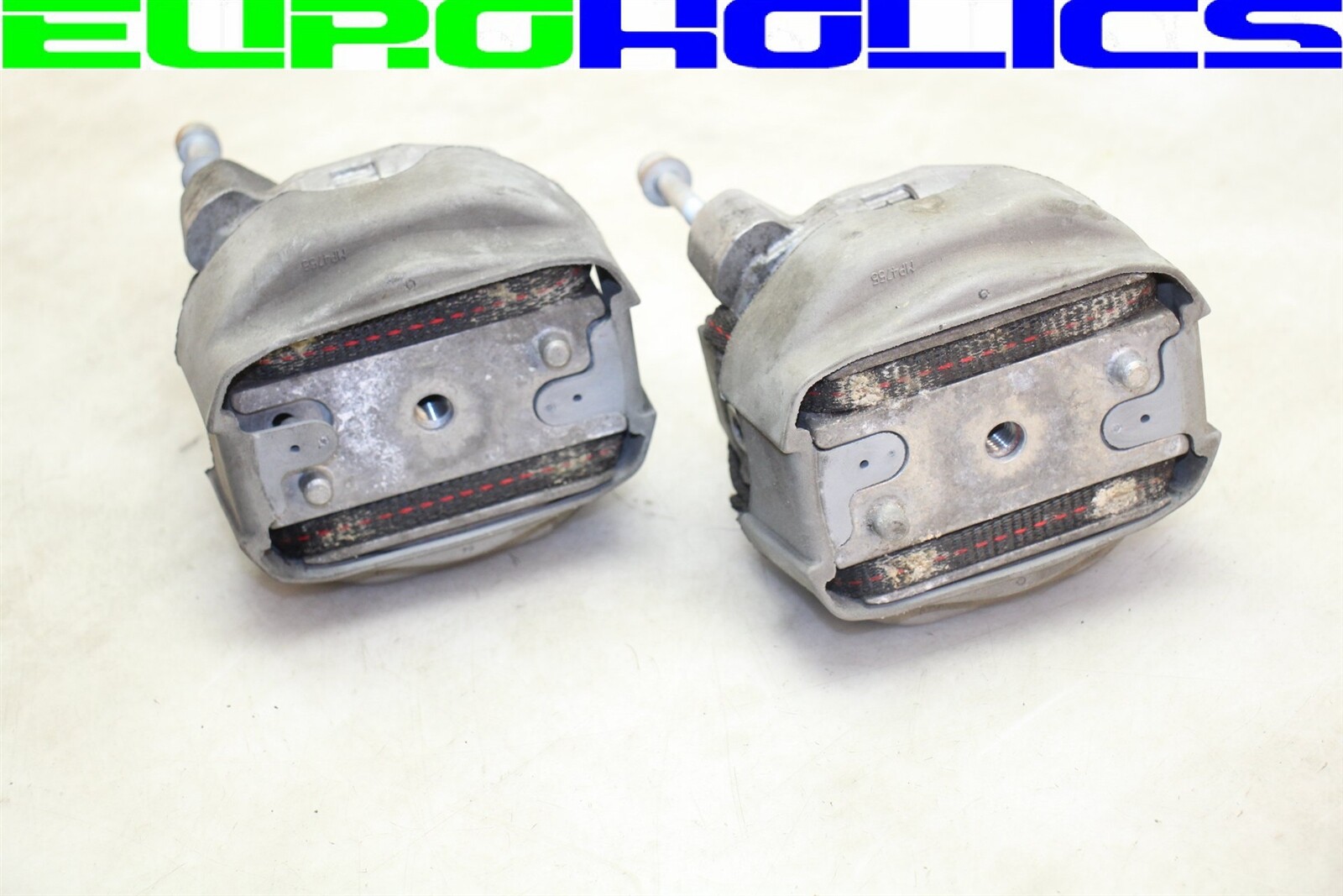 PAIR OEM Bentley Continental Flying Spur 06-12 Left Right Engine Motor Mount 