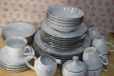 Couture Fine China MD108 Pretty Bouquet Dinnerware