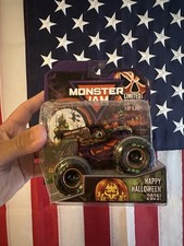 Monster Jam 2025 1/5000 Grave Digger Halloween Exclusive Superstore Edition NEW