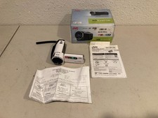 JVC HD Everio Handheld Camcorder HD Memory 40X Zoom 1080P GZ-E100