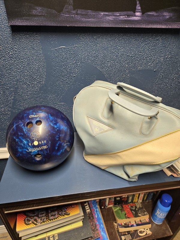 Vintage ACE Supreme WJ 660 Blue Ten-Pin Bowling Ball  + AMF Strikeline Bag