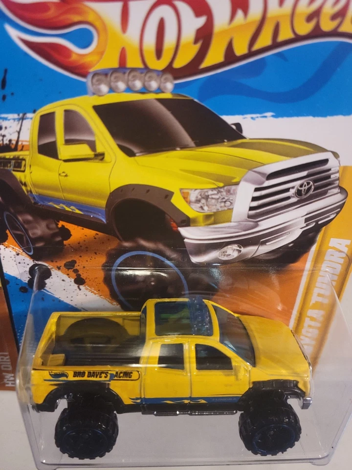 Lot of 2~Hot Wheels 2012 New Model '10 Toyota Tundra~20 Toyota Tacoma - Image 4 of 4
