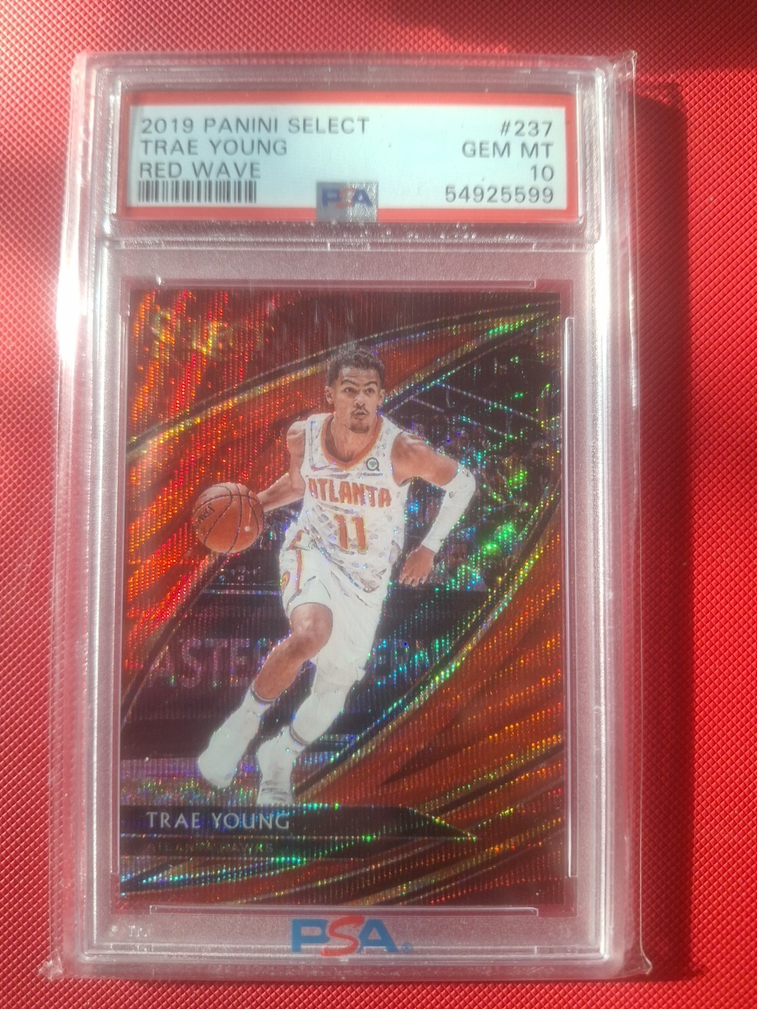 2019-20 Panini Select - Courtside Trae Young #237 Red Wave Prizm