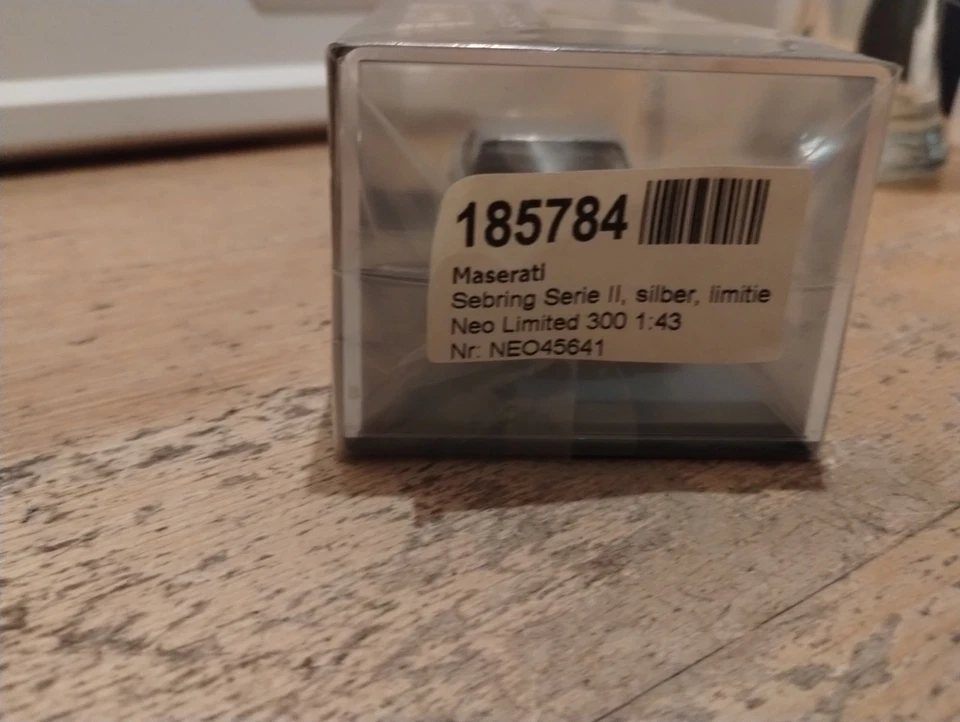 Neo Scale Models 45643 Maserati Sebring II Silber Maßstab 1:43 Limited Edition - Bild 2 von 4