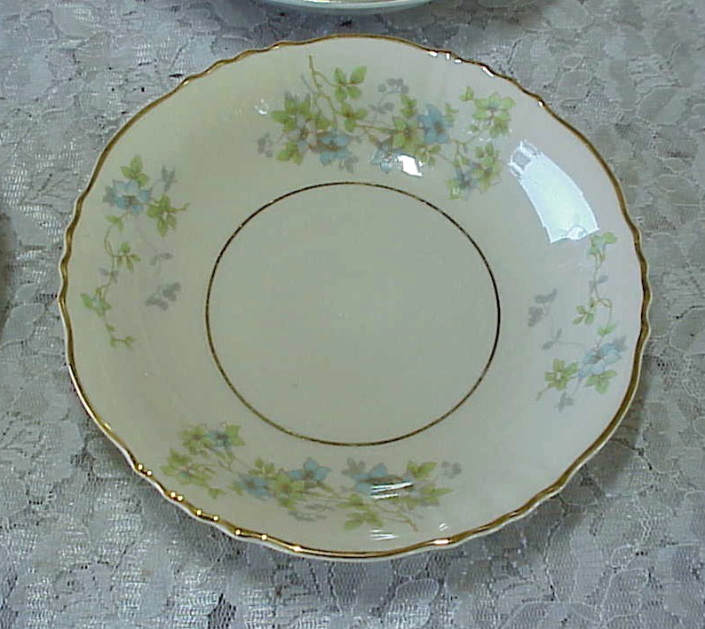 Vintage Mismatched China Berry Bowls Fruit Dessert (4) Floral Design Bands 