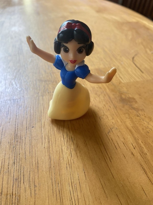 Disney Princess 3" Snow White McDonald's Toy Figure 2020 Cake Topper