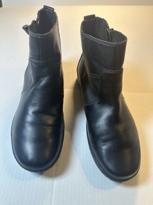 Clarks Collection Women's Black Cora Grace Zipper Ankle Booties Shoe Size 10