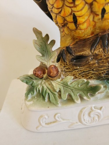Vintage Homco Porcelain Owl Acorns Pedestal 7.5" Figurine - Picture 2 of 9