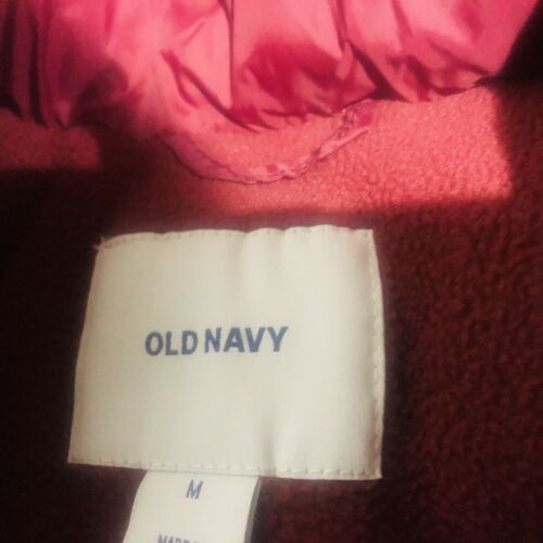 Old Navy Puffer Vest Burgundy Women’s Size Medium Full Zipper Snap Pockets - Picture 2 of 5