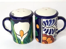 Vtg Talavera Mexico Salt & Pepper Shaker Set Hand painted Pottery flowers 3"x3"