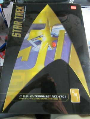 Star Trek U.S.S. Enterprise NCC - 1701 Plastic Model Kit NIB