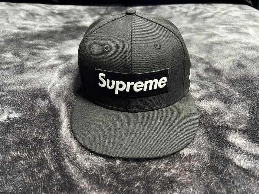 Boîte Supreme World Famous Logoera noire authentique du Japon