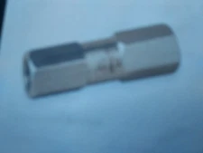 245686 New-In Box; Parker 6F-C6L-1-SS Instrumentation Check Valve; SS; 3/8NPT 