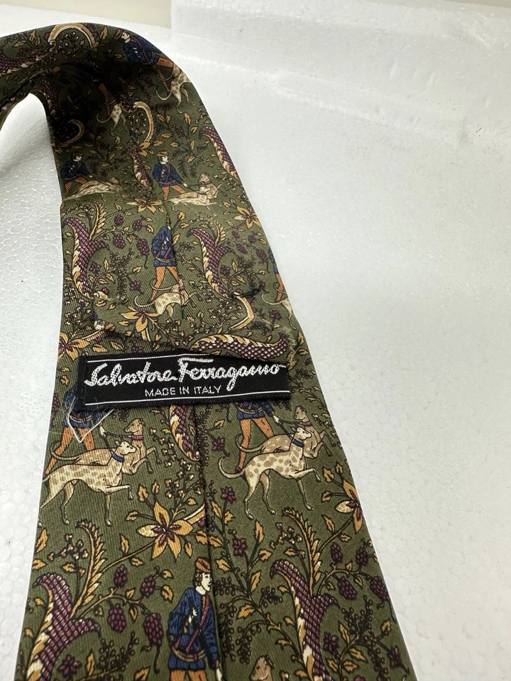 Corbata de Seda Salvatore Ferragamo Caza Novedad Rosa Hecha en Italia 100% Seda RARA Foto 4 de 4