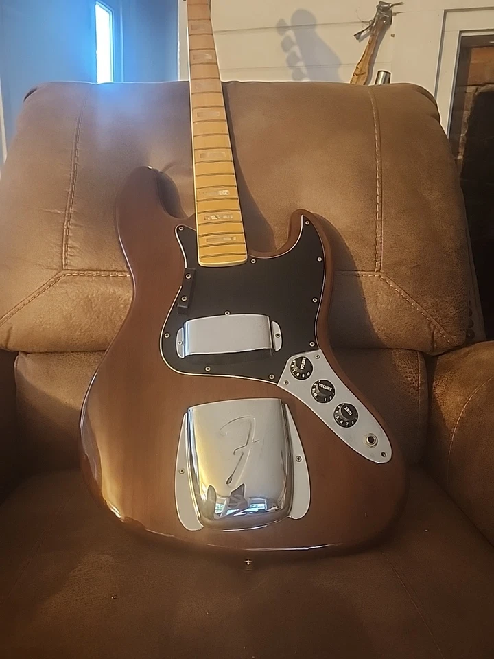 Bajo Fender Jazz 1974 original vintage Foto 2 de 4