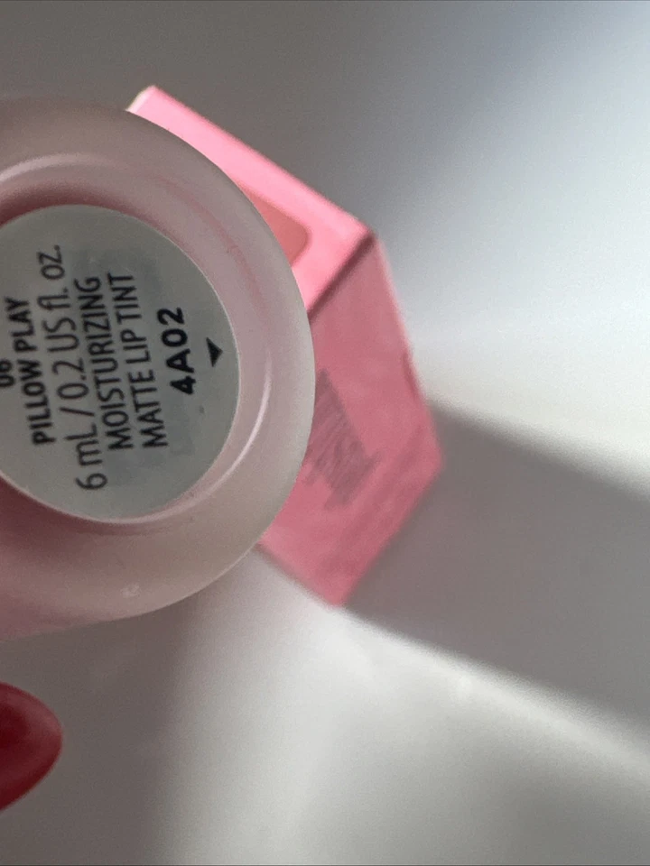 Benefit Plushtint Moisturising Matte Lip Tint 6ml Shade Pillow Play New - Image 3 of 4