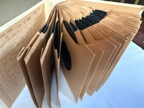 Lot of 29 Elvis Presley RCA Victor 45 RPM 7” Vinyl Records - List In Desc.