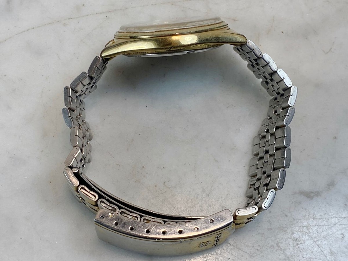 Vintage SEIKO SQ Men's Day Date Watch. Gold Tone Oyster Case Vintage SEIKO SQ Men's Day Date Watch. Gold Tone Oyster Case