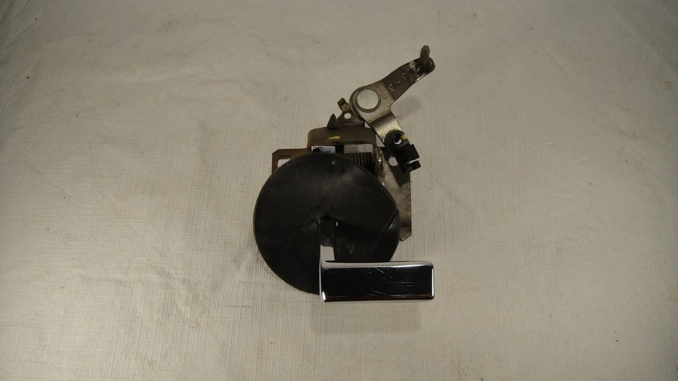 1989-1993 CADILLAC DEVILLE FWD LH REAR INTERIOR CHROME DOOR HANDLE - Image 2 of 4