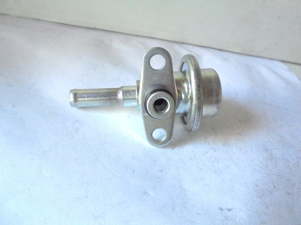 燃油喷射压力调节器标准 PR260 适合 90-99 斯巴鲁 Legacy 2.2L-H — 第 2/4 张图片