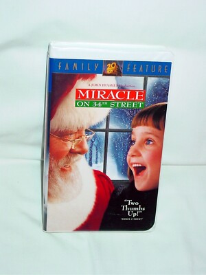 MIRACLE on 34th Street VHS Two Thumbs Up Holiday Classic '94 Version Family Film