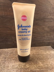 johnson's baby creamy oil cocoa and shea butter