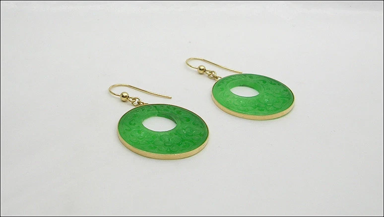 Pendientes de Oro Amarillo 18KT Con Jade Verde Grabado Redondo Oght - Imagen 2 de 3