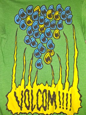 Mens S/M Green Shirt Vintage  Volcom Screaming Tornado mouths good Condition