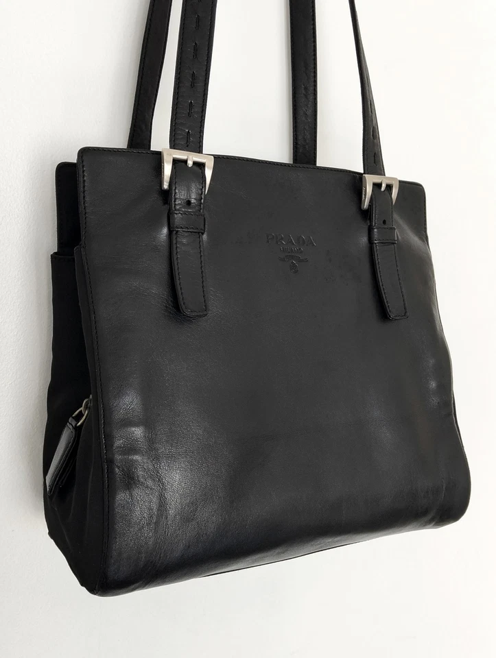 Prada Re-Edition 1995, foto 2 di 5