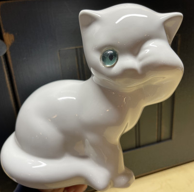 ELFA Alcobaca White Cat Statue Figurine Hide N Seek Green Eye Kitty 6 1/2'' Tall