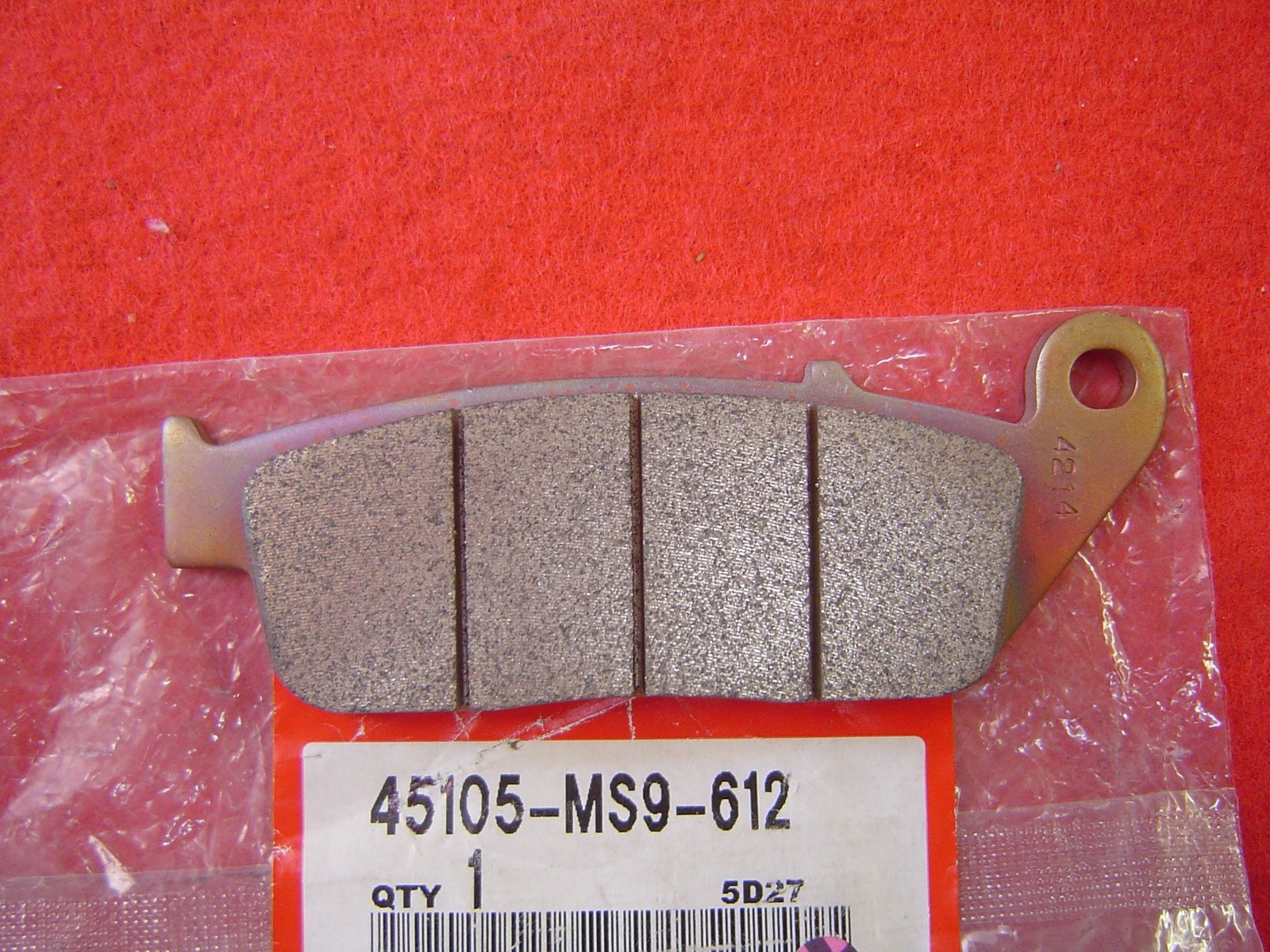 Plaquette de frein Honda origine pour moto NTV 650 1988-1991 réf 45105-MS9-612 vendue à l'unité