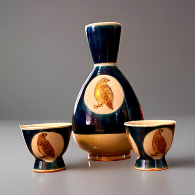 Kutani Ware Blue Bird Ceramic Sake Tokkuri Carafe w Ochoko Cups Signed Japan Vtg