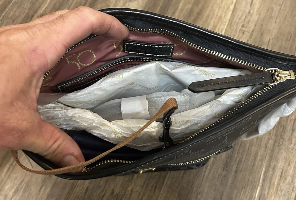 Bolso de Mano Dooney & Bourke Negro Walt Disney World 50 Aniversario Cuero Foto 2 de 4