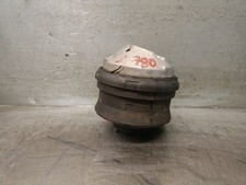 Support moteur Mercedes 209