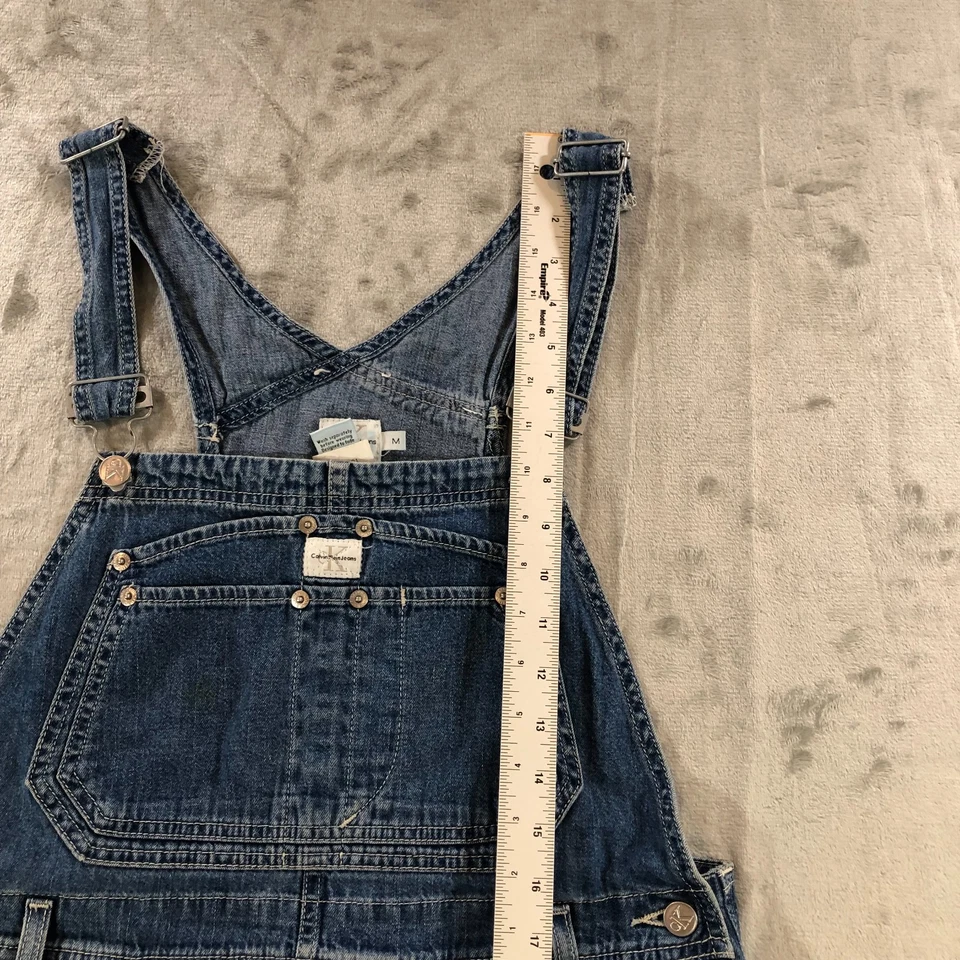 Pantalones cortos de mezclilla azul medio de colección Calvin Klein Jeans para mujer CK Foto 3 de 4