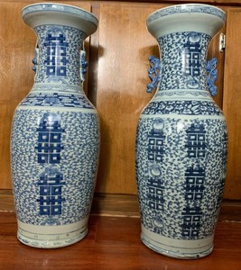 Estate Old House Chinese Antique Qing Dynasty Blue And White Porcelain Vase Pair