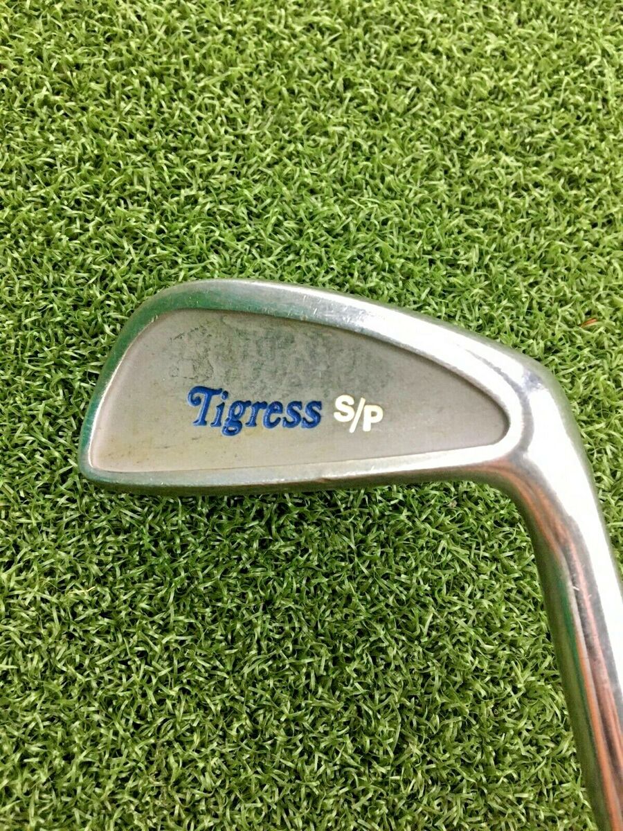 Lynx Tigress II 7 Iron Regular Graphite Shaft Lynx Grip Lynx Tigress II 7 Iron Regular Graphite Shaft Lynx Grip