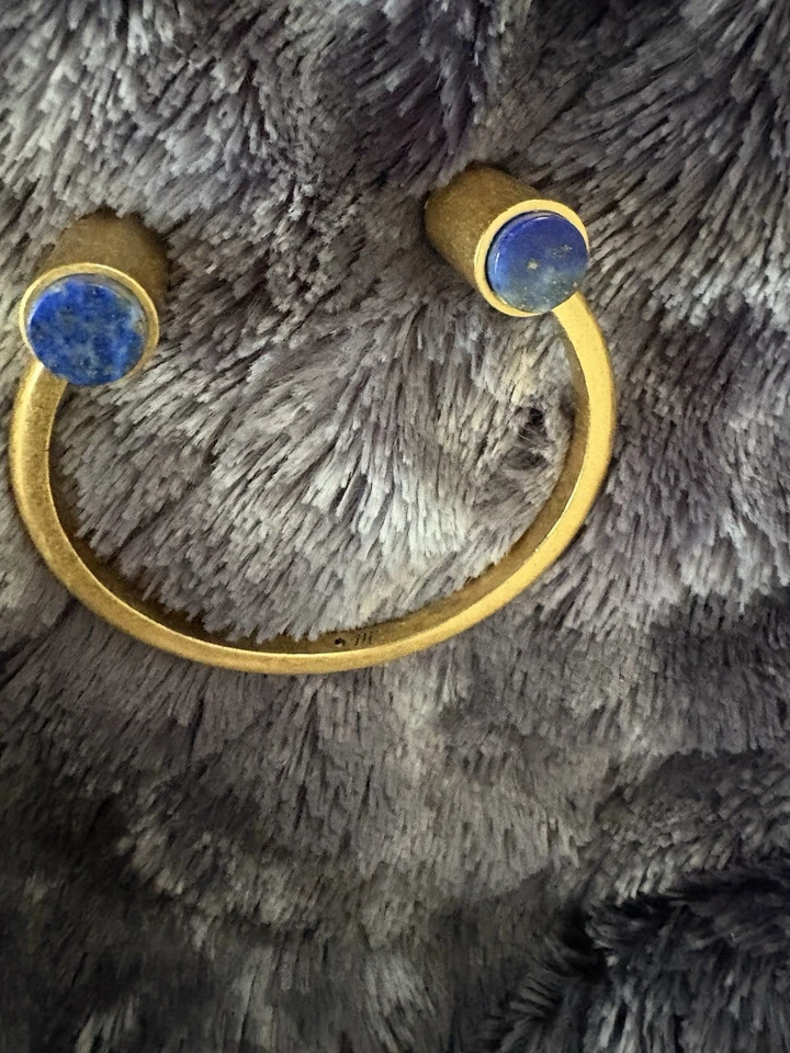 Brazalete abierto Madewell dorado con piedra lapislázuli azul. Nuevo sin etiquetas Foto 4 de 4