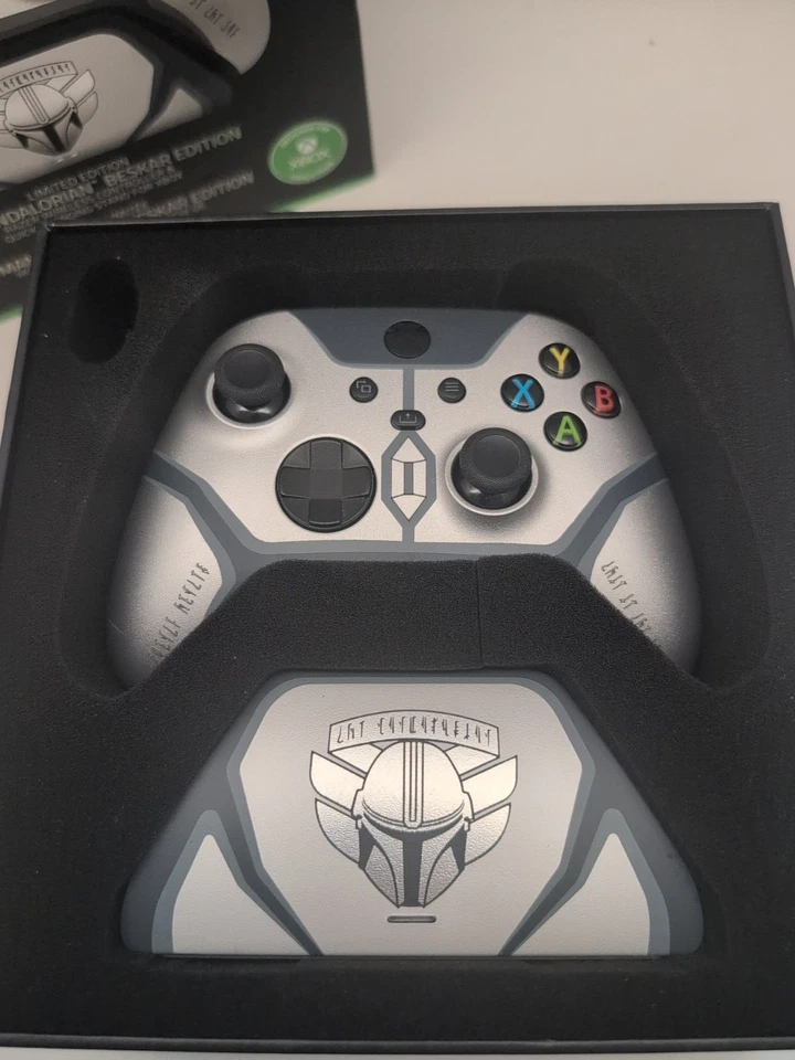 Razer Star Wars The Mandalorian limited edition Xbox One controller Read desc. - Image 2 of 4