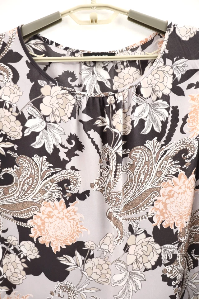 Regata feminina NINE WEST leve poliéster floral multicolorida tamanho 2X PLUS - Imagem 4 de 4