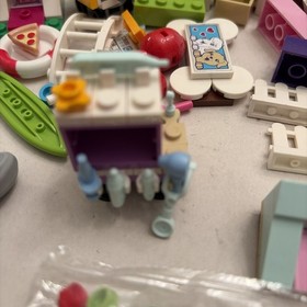 3 Pounds LEGO Friends Animal Care Clinic 41085  Horses Dog Ca Turtle No Figures