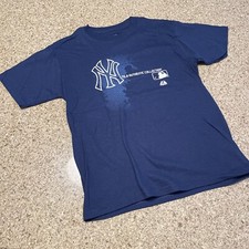 Majestic Boys Size Medium New York Yankees MLB Cotton T-Shirt Gently Worn