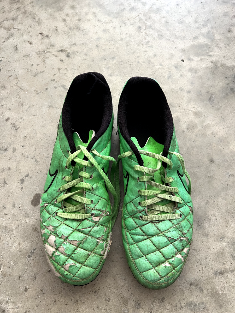 Men's NIKE Green Black Tiempo Soccer/Football/Sports Cleats Men's NIKE Green Black Tiempo Soccer/Football/Sports Cleats