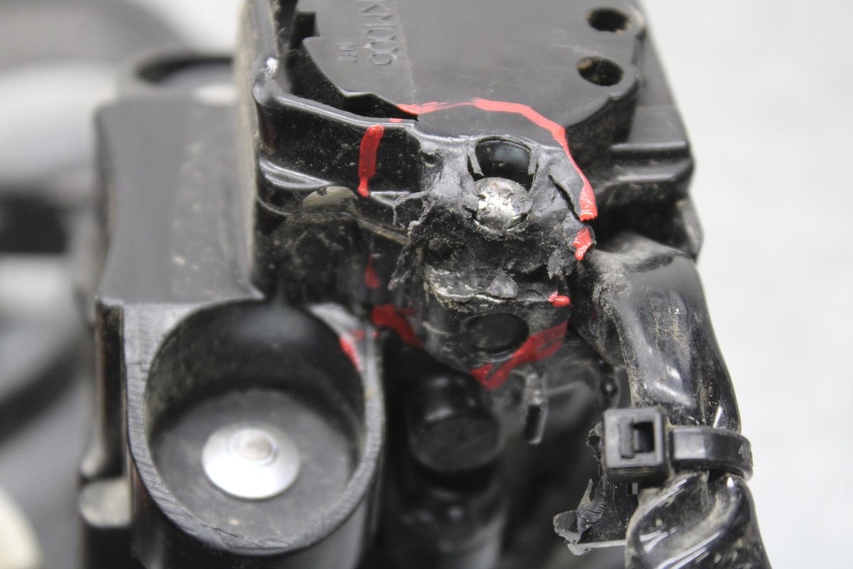 23-24 KAWASAKI NINJA ZX4R IGNITION LOCK KEY SET W/ GAS CAP 23-24 KAWASAKI NINJA ZX4R IGNITION LOCK KEY SET W/ GAS CAP