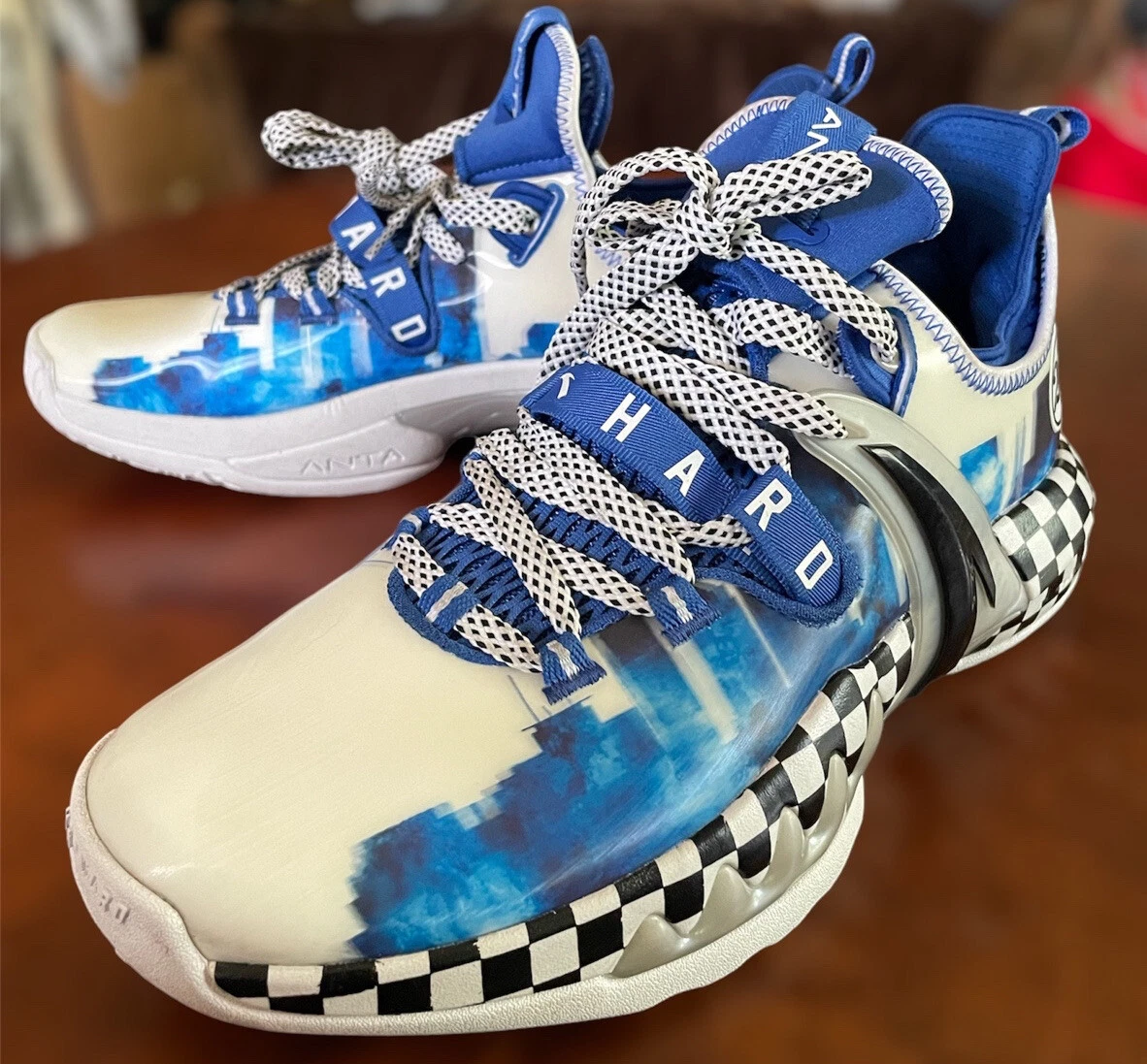 New balance basketball sales shoes gordon hayward