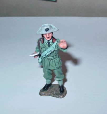 RARE King & Country CW061 Officer Firing Pistol (Retired RARE King & Country CW061 Officer Firing Pistol (Retired