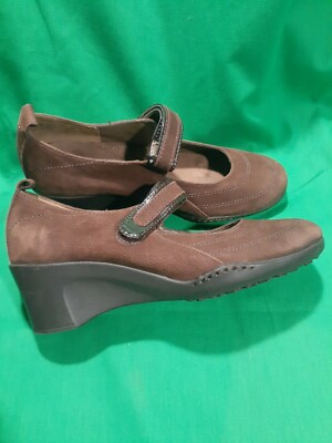AEROSOLES Tornado Womens Size 6.5 M Brown Leather Mary Jane Strap Wedge Heel